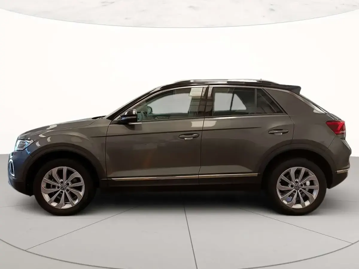 Usata VW T-Roc Style 116 CV (85 kW) 2025 Indium grey metallizzato nero SUV