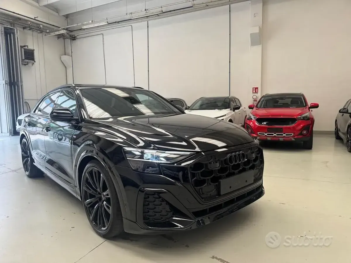Nuova Audi Q8 S-Line 286 CV (210 kW) 2026 Nero metallizzato SUV