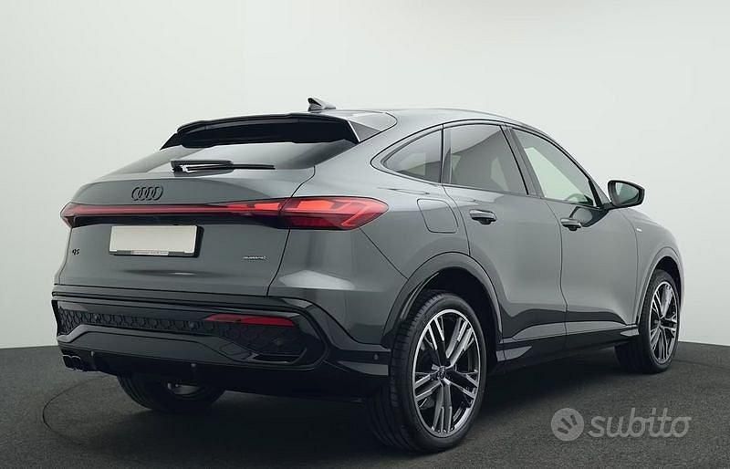 Usata Audi Q5 Sportback Comfort 204 CV (150 kW) 2025 Grigio SUV