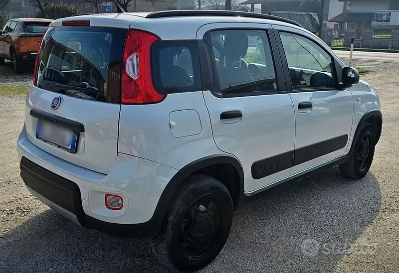 Usata Fiat Panda 4x4 86 CV (63 kW) 2017 Bianco Utilitaria