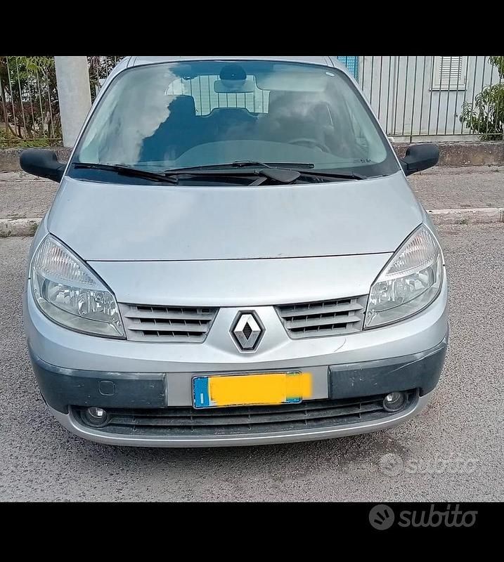 Usata Renault Scénic II 2004 Grigio Monovolume