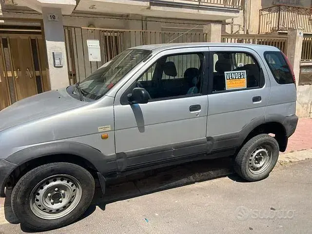 Usata Daihatsu Terios 83 CV (61 kW) 1999 Grigio SUV