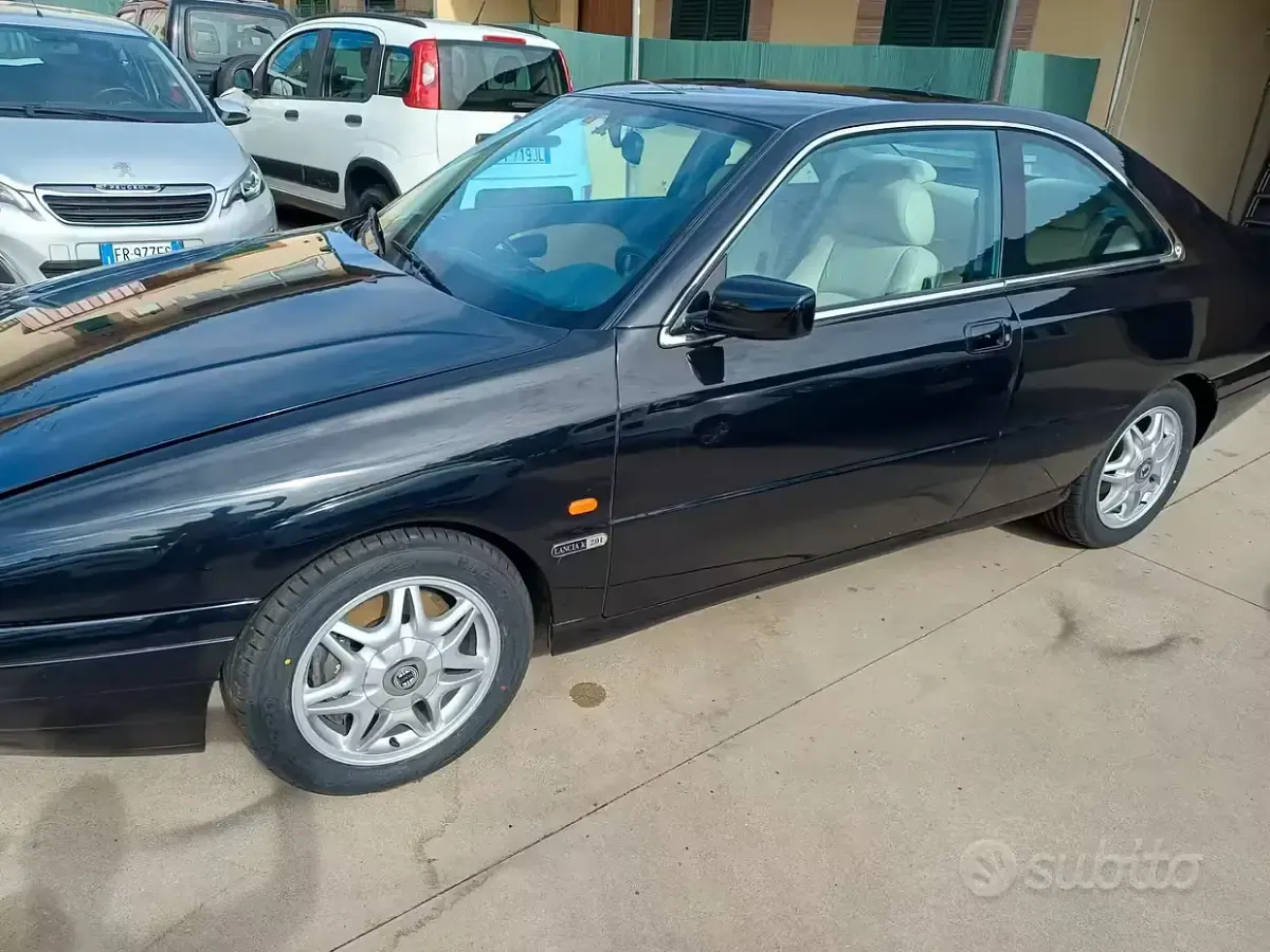 Begagnad Lancia Kappa 220 HK (161 kW) 1999 Svart Sportkupé