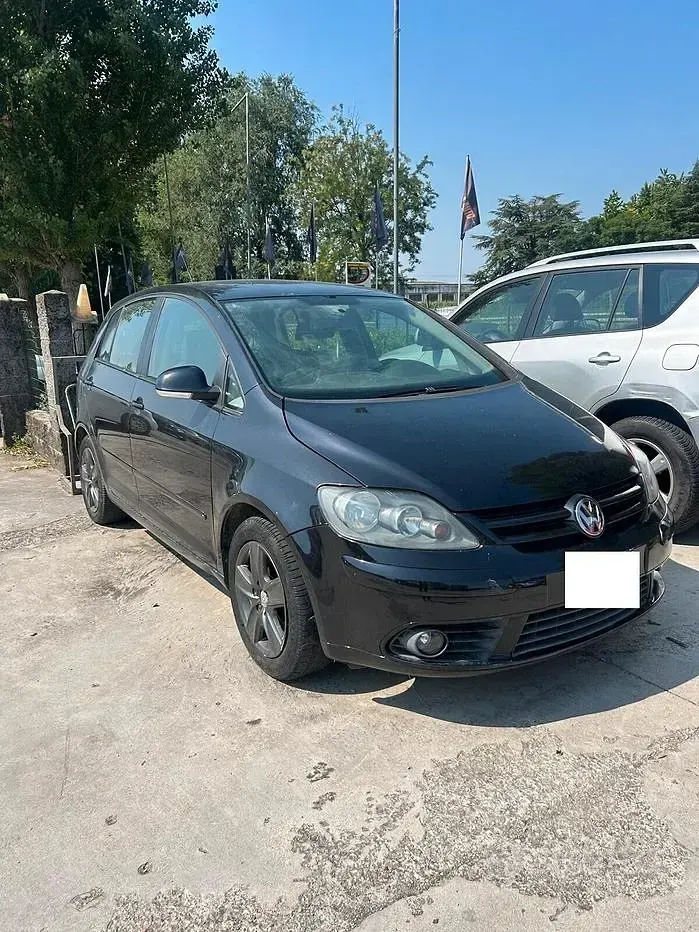 Usata VW Golf V Comfortline 105 CV (77 kW) 2007 Nero Berlina