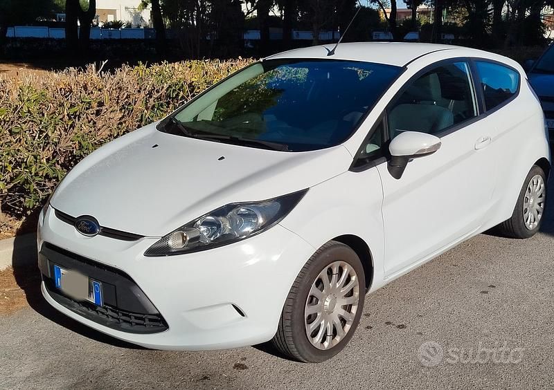 Usata Ford Fiesta 2012 Bianco Utilitaria