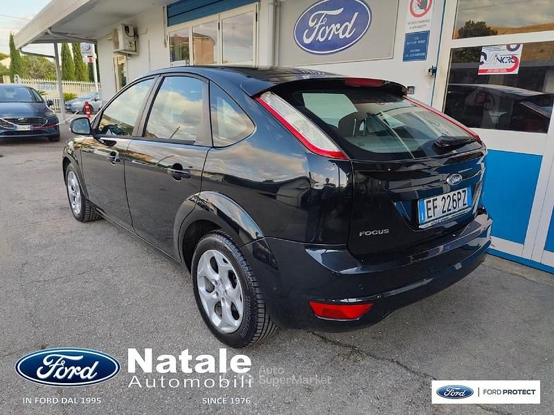 Usata Ford Focus 109 CV (80 kW) 2011 Nero Berlina