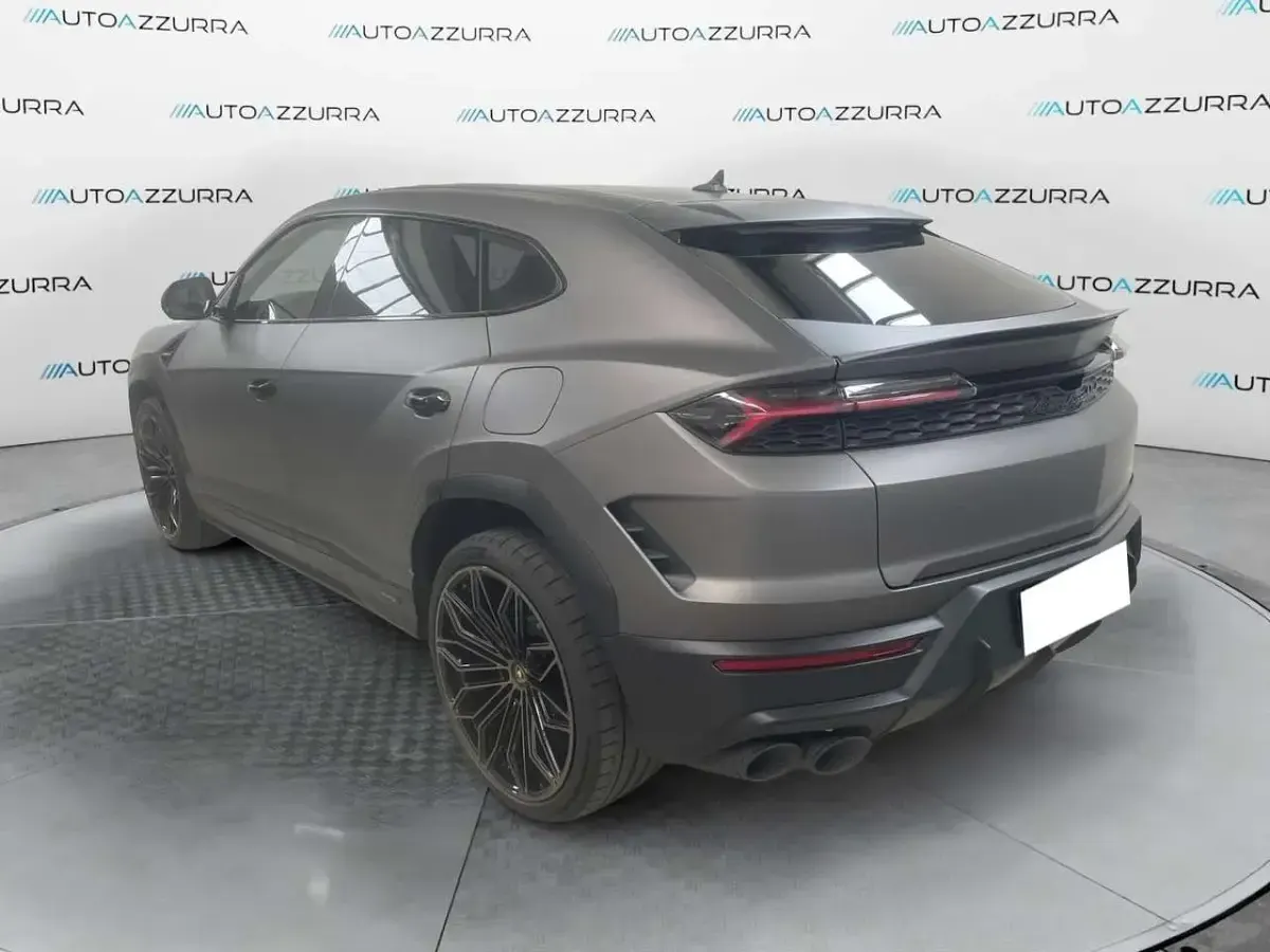 Usata Lamborghini Urus 799 CV (587 kW) 2025 Grigio SUV