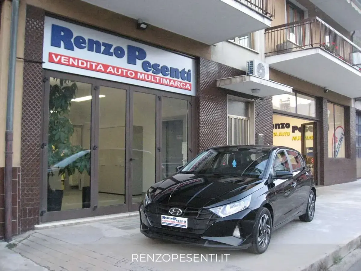 Usata Hyundai i20 84 CV (61 kW) 2023 Nero Utilitaria