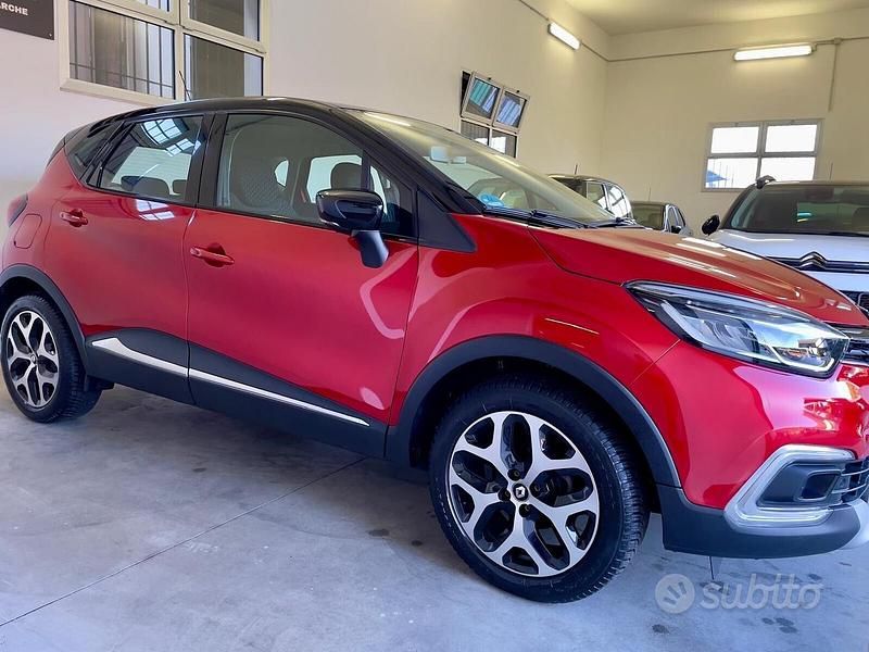 Usata Renault Captur Intens 90 CV (66 kW) 2019 Rosso SUV