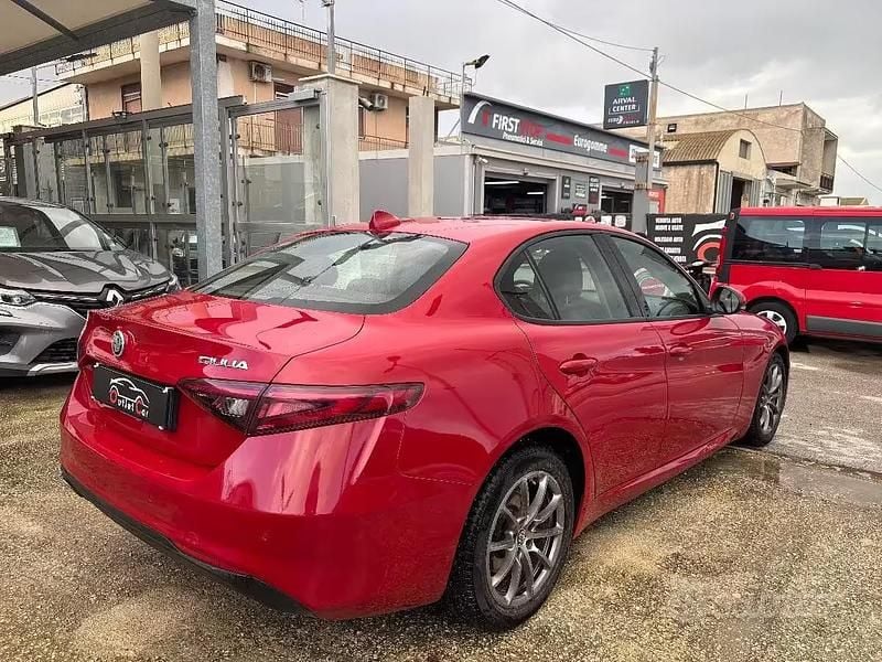 Usata Alfa Romeo Giulia Executive 150 CV (110 kW) 2018 Rosso Berlina