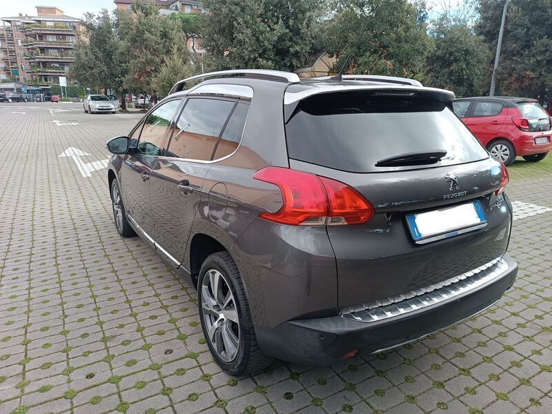 Usato 2015 Peugeot 2008 1.2 Benzin 110 CV (8.300 €)