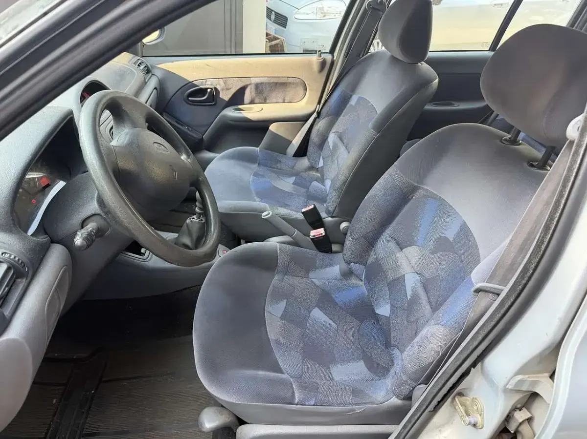 Usata Renault Clio LIMITED 58 CV (42 kW) 1999 Other Berlina