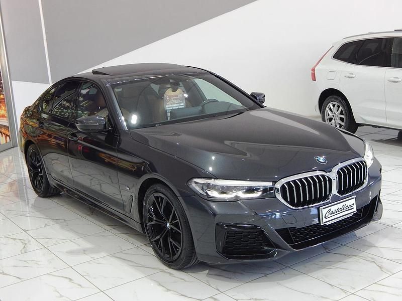 Usata BMW 520 M Sport 190 CV (139 kW) 2022 Grigio Berlina