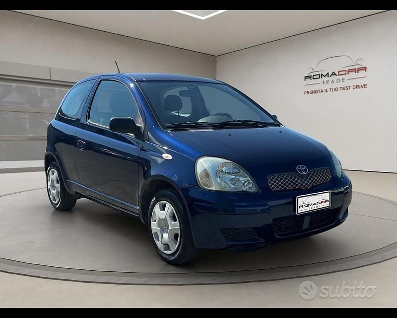 Usata Toyota Yaris Sol 65 CV (47 kW) 2004 Blu met Berlina