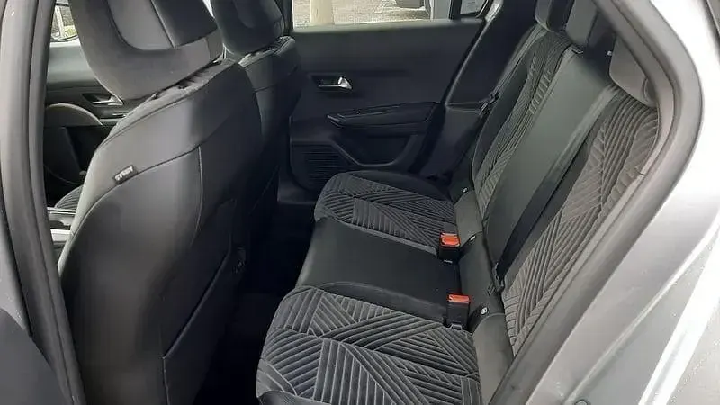 Nuova Lancia Ypsilon 101 CV (74 kW) 2026 Grigio Utilitaria