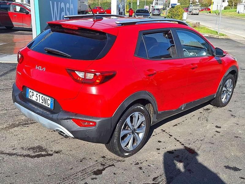 Usata Kia Stonic Style 82 CV (60 kW) 2023 Rosso SUV