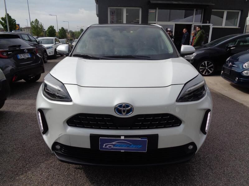 Usata Toyota Yaris Hybrid 92 CV (67 kW) 2021 Bianco Station wagon