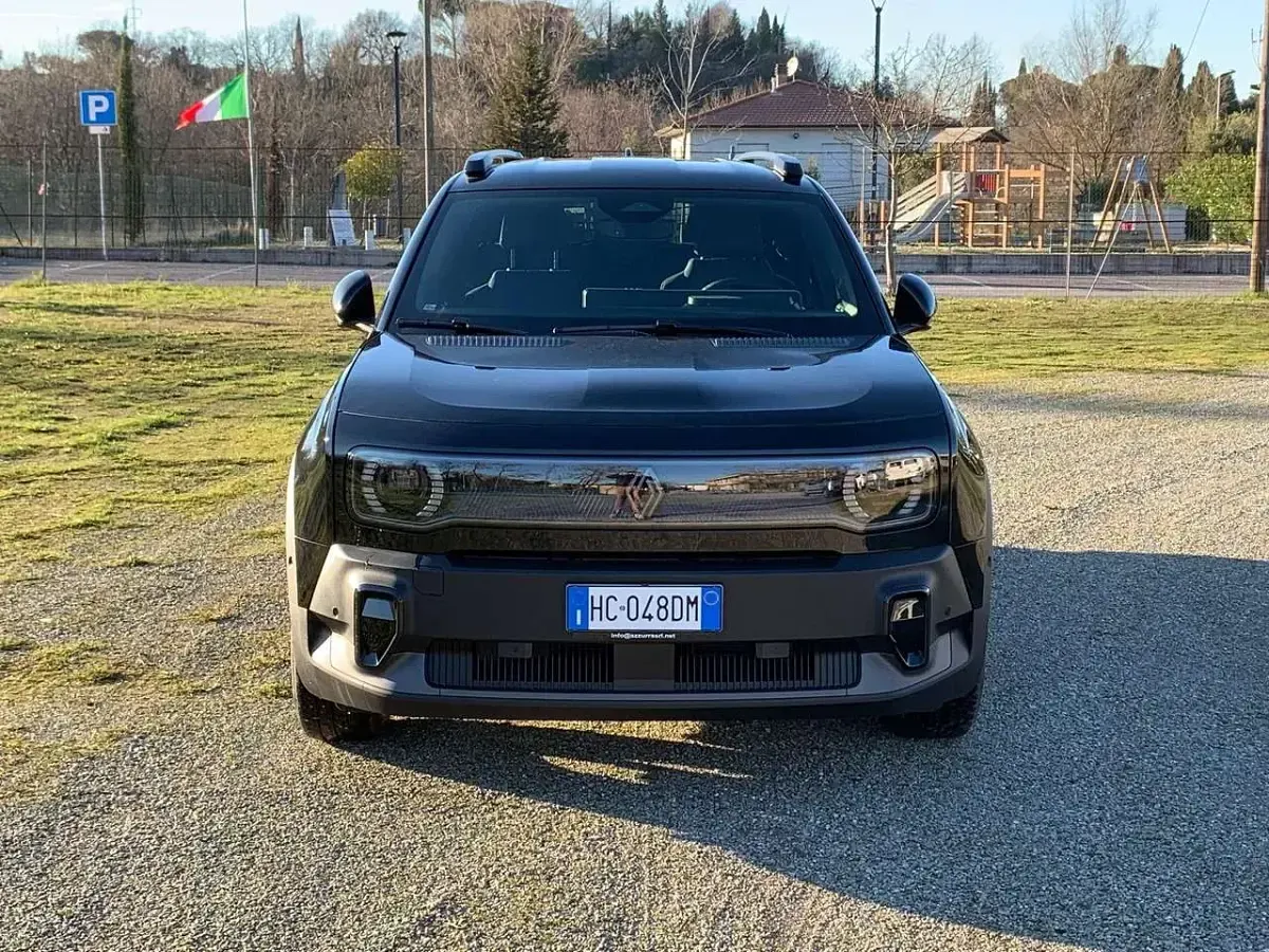 Nuova Renault 4 E-Tech Komfort 110 kW (150 CV) 2026 Nero SUV