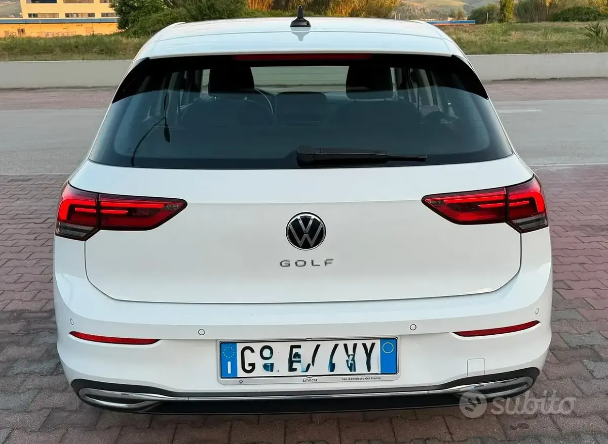 Usata VW Golf VIII Style 116 CV (85 kW) 2020 Bianco Berlina