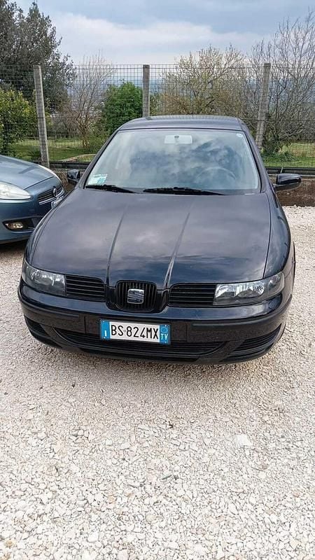 Usata Seat Leon 75 CV (55 kW) 2001 Nero Utilitaria
