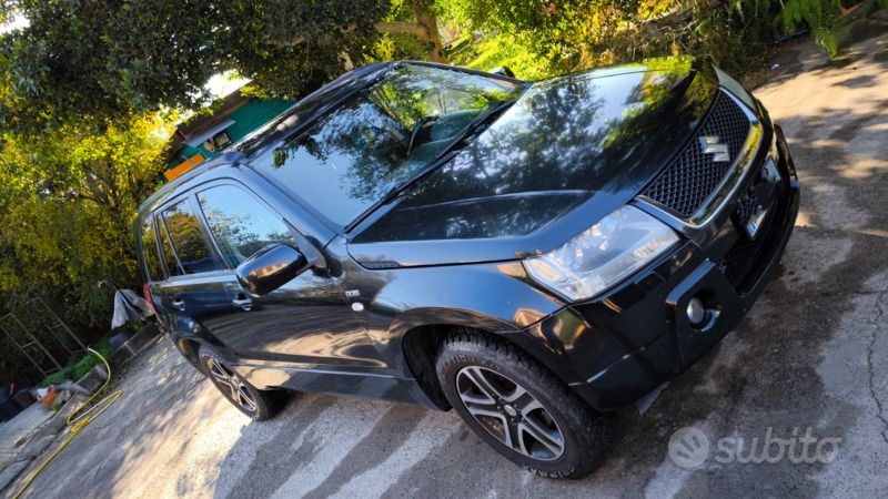 Usata 2008 Suzuki Grand Vitara SUV | 6500 € (Cara) - Immagine 1/4