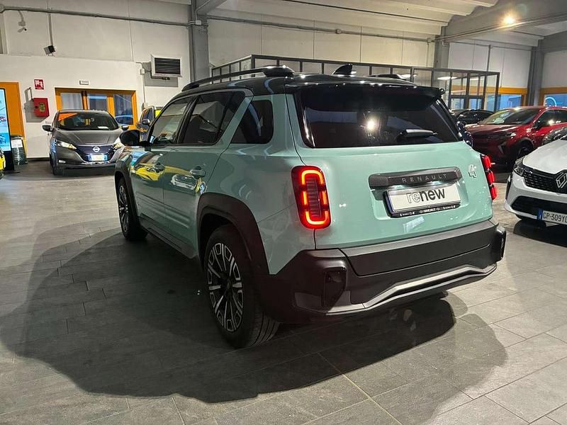 Usata Renault 4 E-Tech Iconic 77 kW (106 CV) 2025 Verde hautsdefrance/nero SUV
