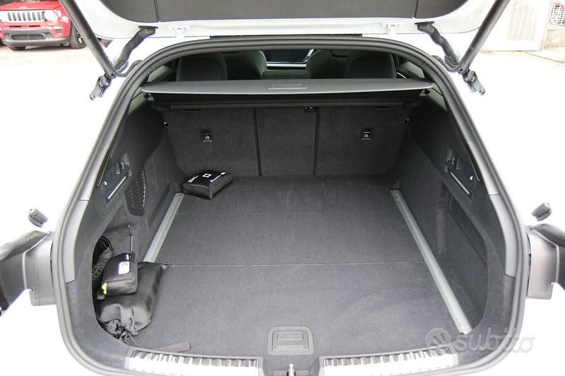 Nuova Audi A6 S-Line 204 CV (150 kW) 2025 Bianco Station wagon