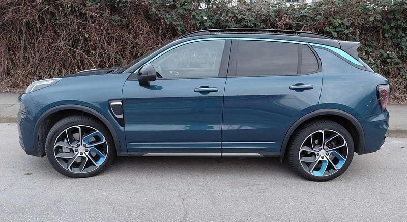 Usata Lynk & Co 01 179 CV (131 kW) 2022 Blu/azzurro SUV