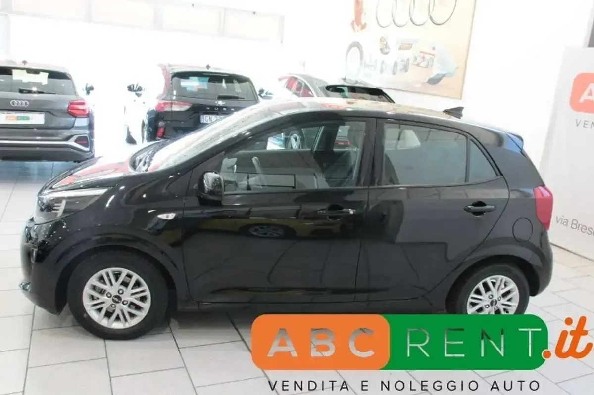 Usata Kia Picanto Urban 67 CV (49 kW) 2023 Nero Utilitaria