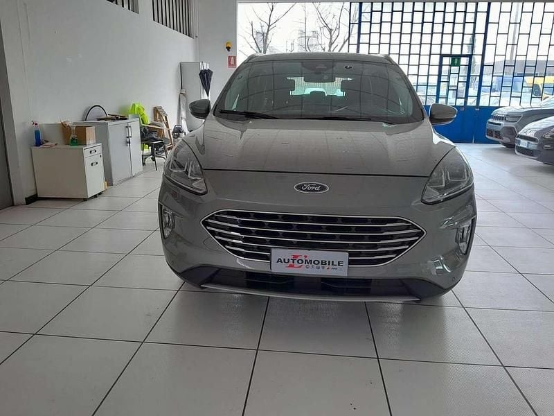 Usado Ford Kuga Titanium 120 CV (88 kW) 2021 Gris SUV