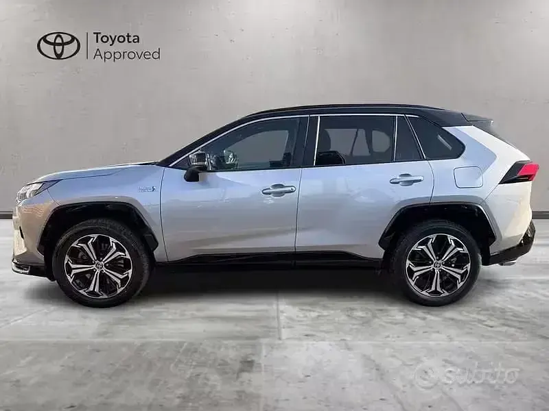 Usata Toyota RAV4 Hybrid Style 306 CV (225 kW) 2021 Grigio SUV