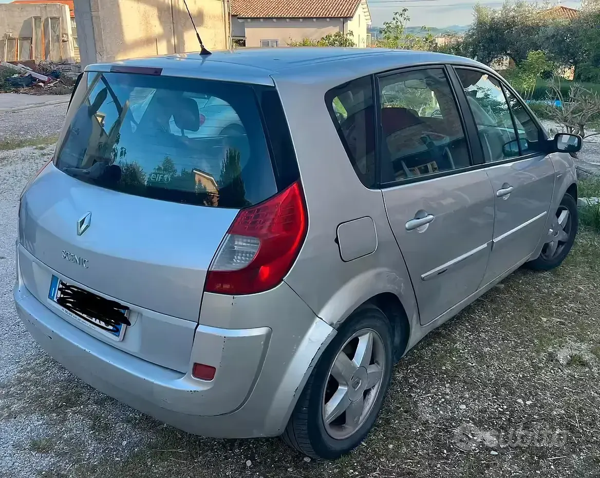 Usata Renault Scenic E-Tech 106 CV (77 kW) 2006 Grigio Monovolume