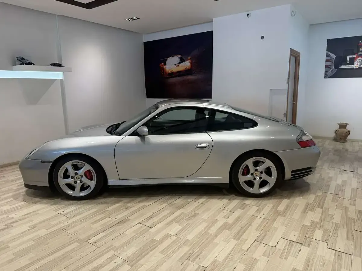 Usata Porsche 911 Carrera 4S 320 CV (235 kW) 2003 Argento Coupé