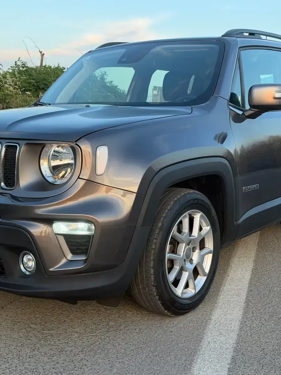 Usata Jeep Renegade Limited 150 CV (110 kW) 2019 Grigio SUV