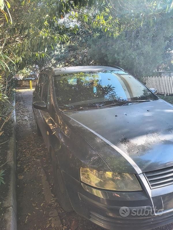 Usata Fiat Stilo 101 CV (74 kW) 2004 Grigio Station wagon
