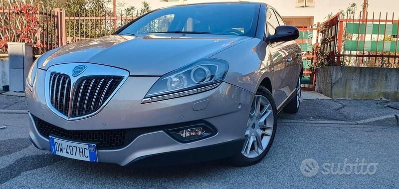 Usata Lancia Delta 200 CV (147 kW) 2009 Grigio Utilitaria