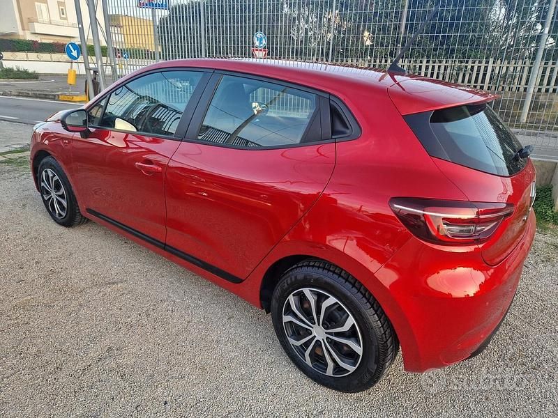 Usata Renault Clio V Business 86 CV (63 kW) 2020 Rosso Berlina
