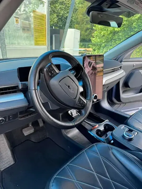 Usata Ford Mustang Mach-E Standard Range 197 kW (269 CV) 2021 Blu/azzurro SUV
