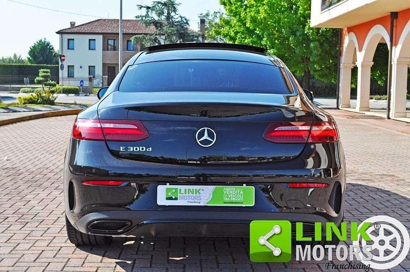 Usado Mercedes E300 Premium 245 CV (180 kW) 2020 Negro Coupe