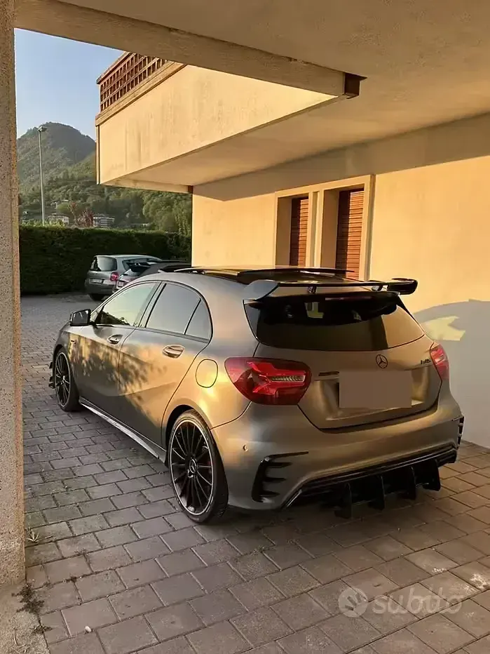Usata Mercedes A45 AMG AMG 381 CV (280 kW) 2018 Grigio Utilitaria