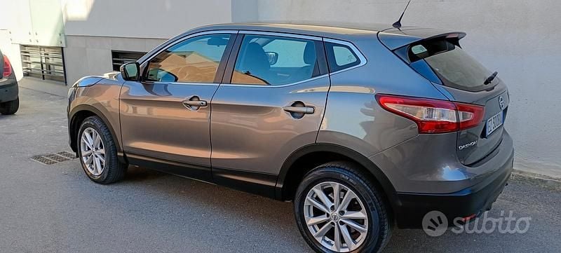 Usata Nissan Qashqai 2015 Grigio SUV