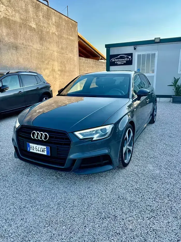 Usata Audi A3 S-Line 150 CV (110 kW) 2018 Grigio Berlina