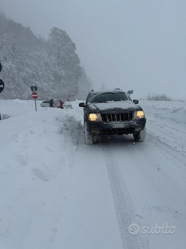 Usata 2001 Jeep Grand Cherokee SUV | 6000 € (Super prezzo) - Immagine 1/2