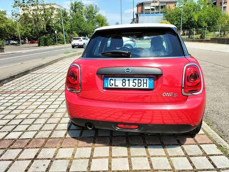 Usata Mini One D 95 CV (69 kW) 2019 Rosso Utilitaria