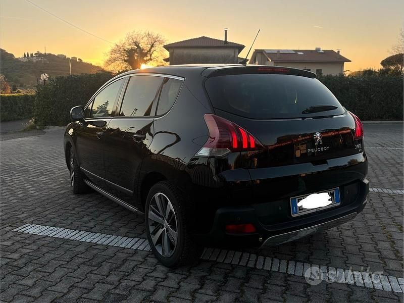 Usata Peugeot 3008 115 CV (84 kW) 2014 Nero Station wagon