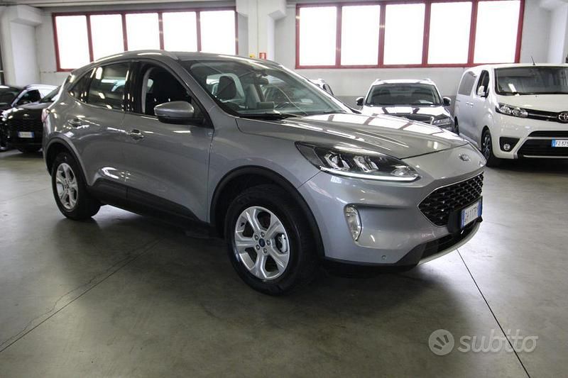 Usado Ford Kuga 225 CV (165 kW) 2021 Gris SUV