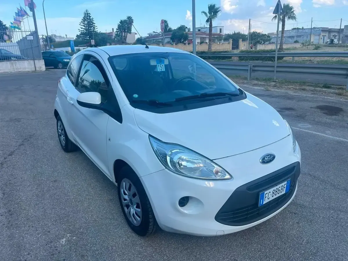 Usata Ford Ka 66 CV (48 kW) 2016 Bianco Berlina