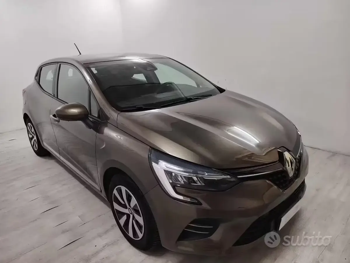 Usata Renault Clio V 91 CV (66 kW) 2020 Marrone Berlina