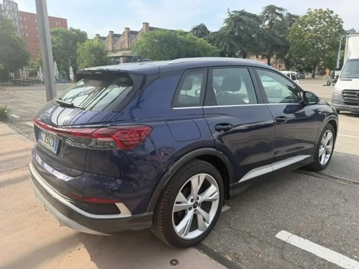 Usata Audi Q4 e-tron Ambiente 69 kW (95 CV) 2022 Blu/azzurro SUV