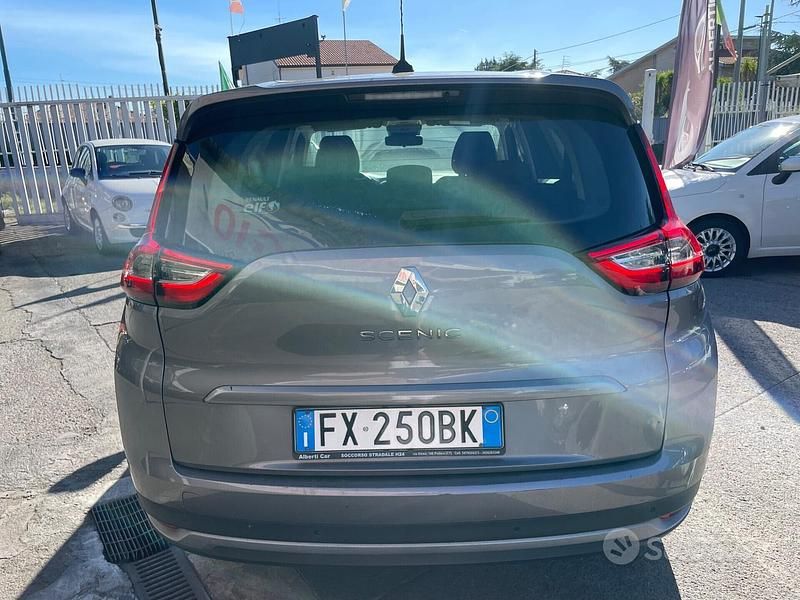 Usata Renault Grand Scénic IV Intens 120 CV (88 kW) 2019 Grigio Monovolume